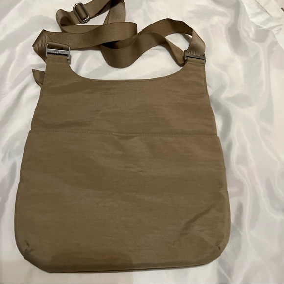Baggallini Tan Crossbody Bag,euc - Picture 3 of 8